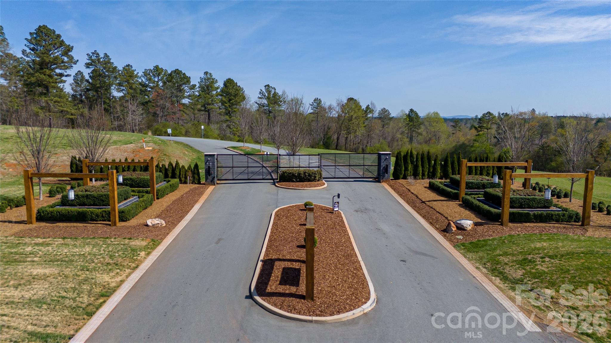 2221 Pikes Peak Ridge