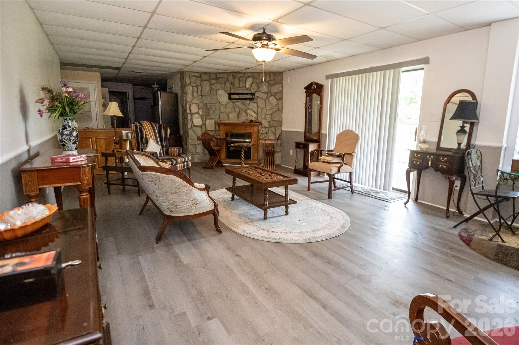 100 Oakridge Lane