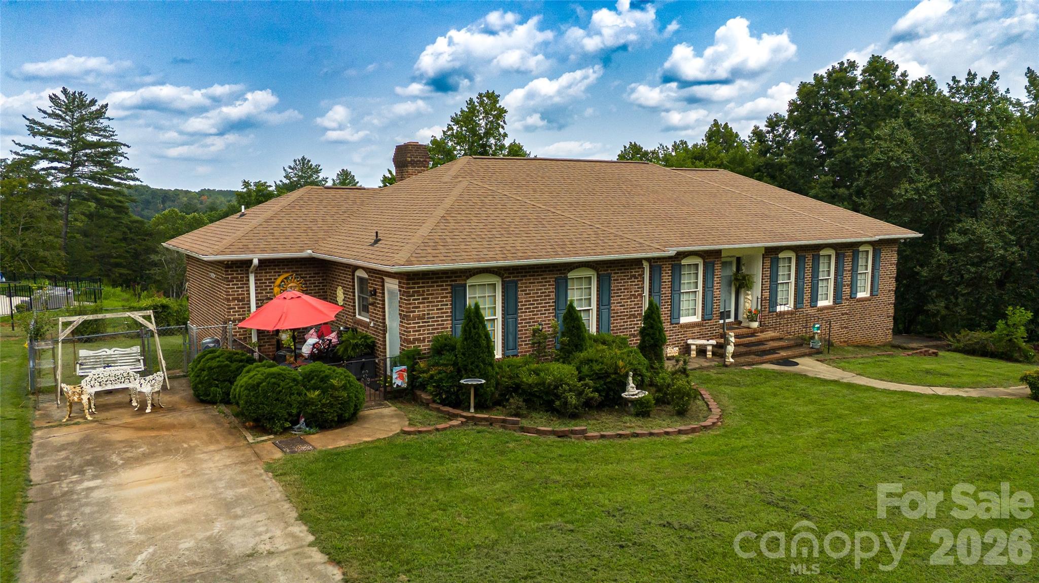 100 Oakridge Lane