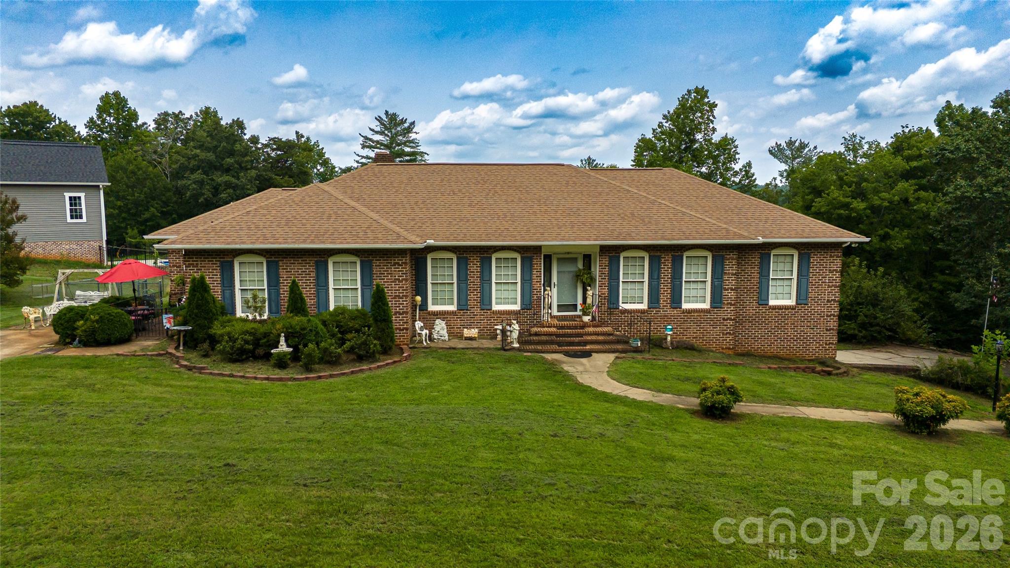 100 Oakridge Lane