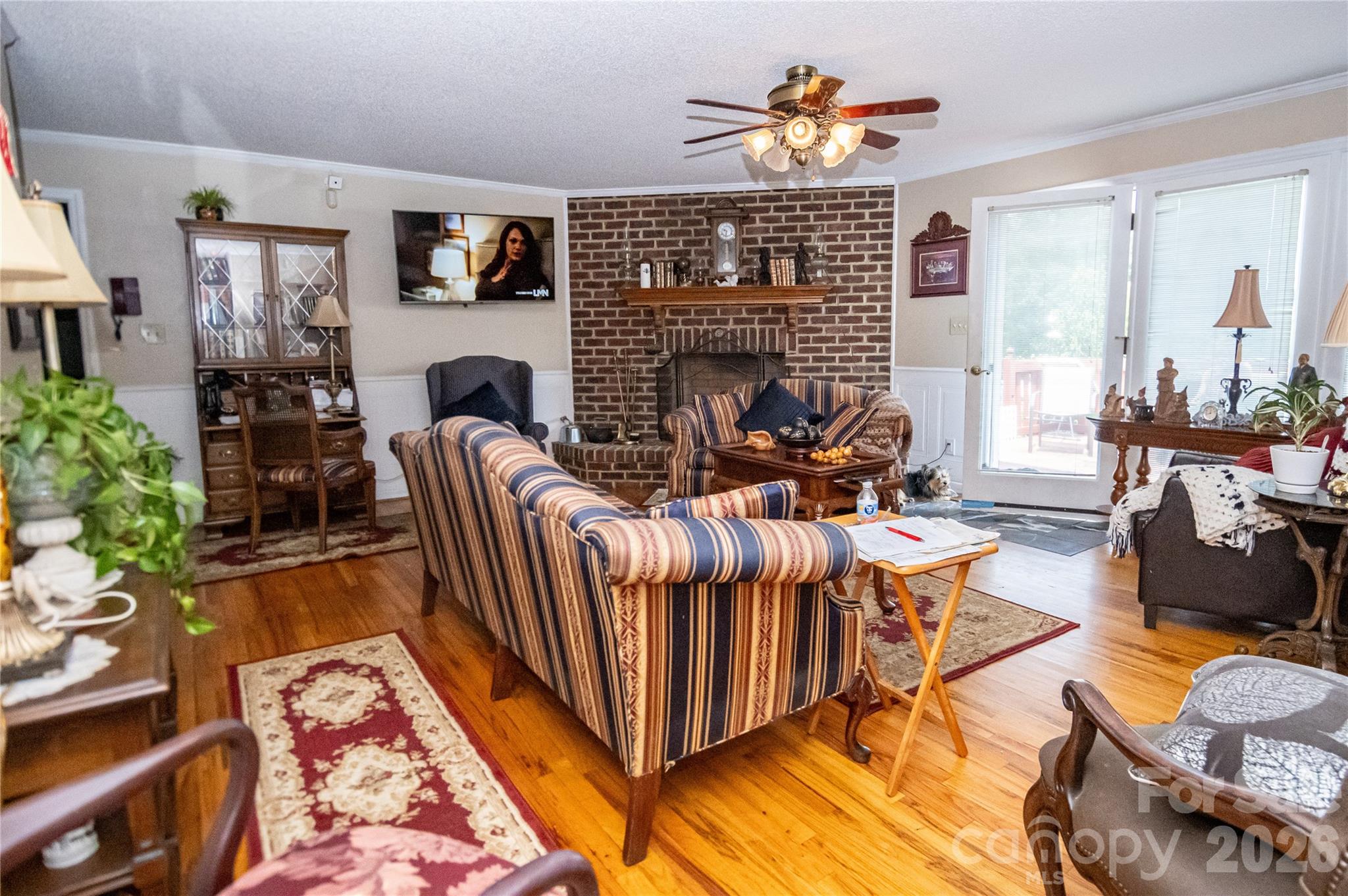 100 Oakridge Lane