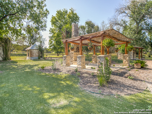 34 THUNDER CROSSING