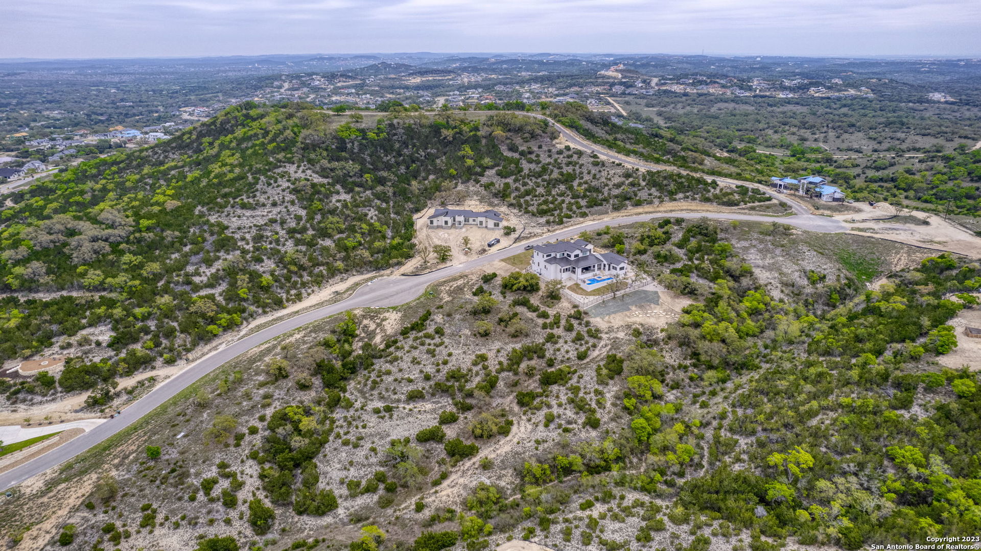 23039 Juliette Ridge