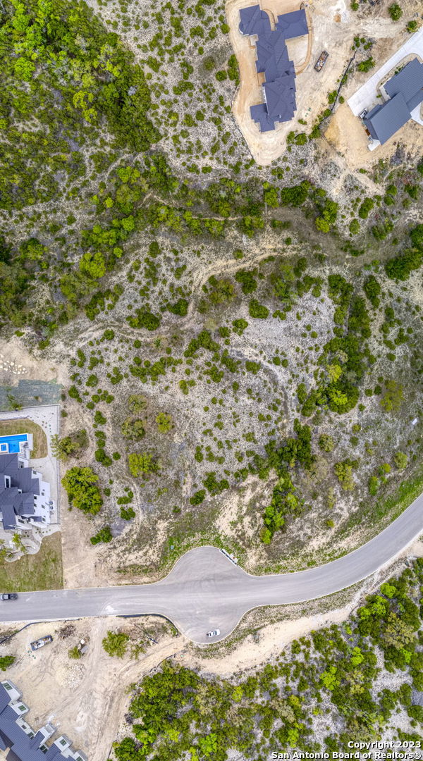 23039 Juliette Ridge