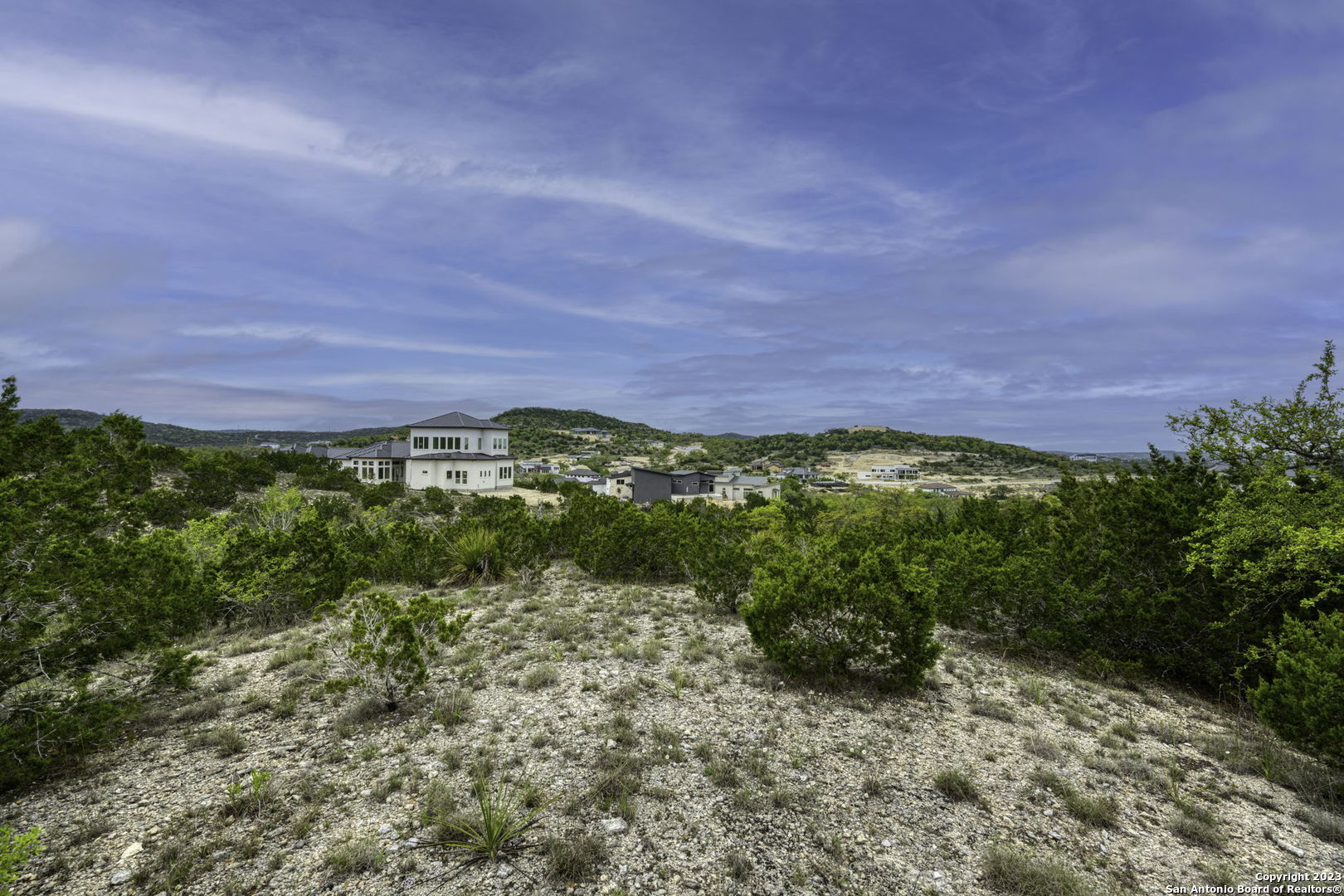 23039 Juliette Ridge