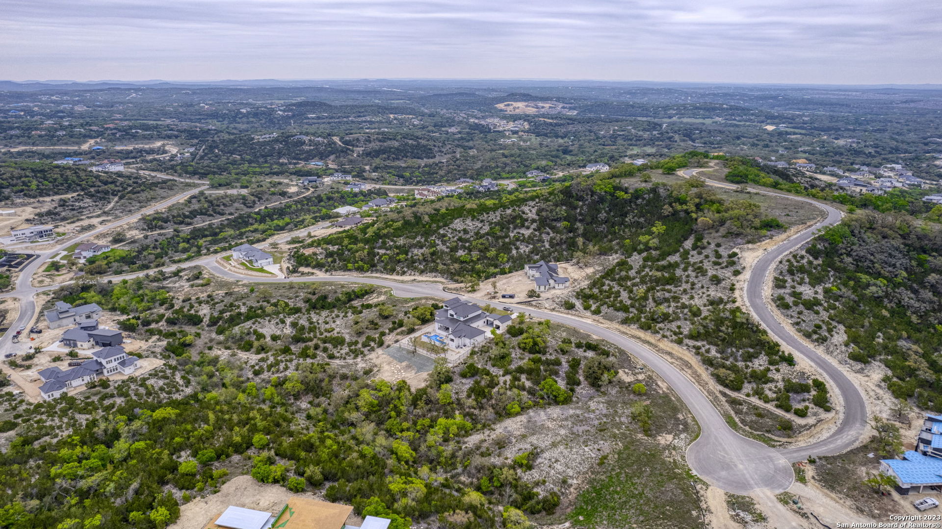 23039 Juliette Ridge