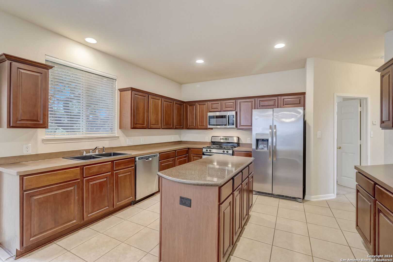 414 MESA LOOP