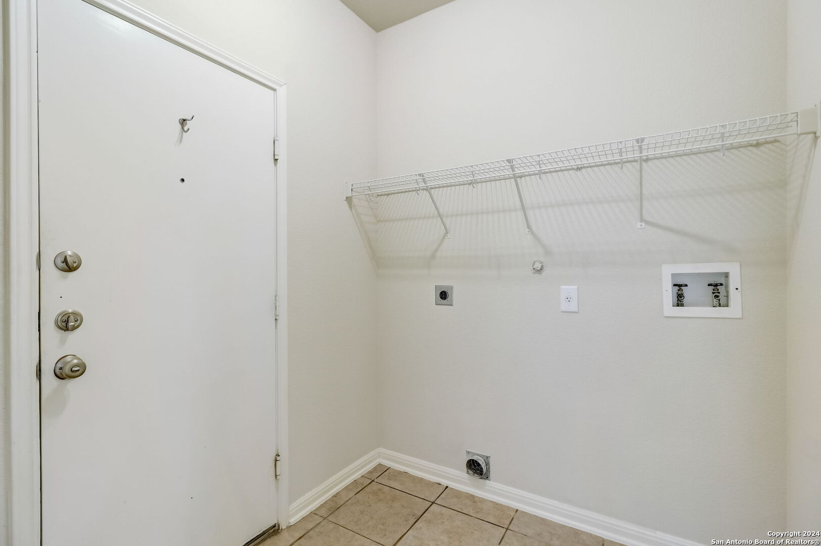 414 MESA LOOP