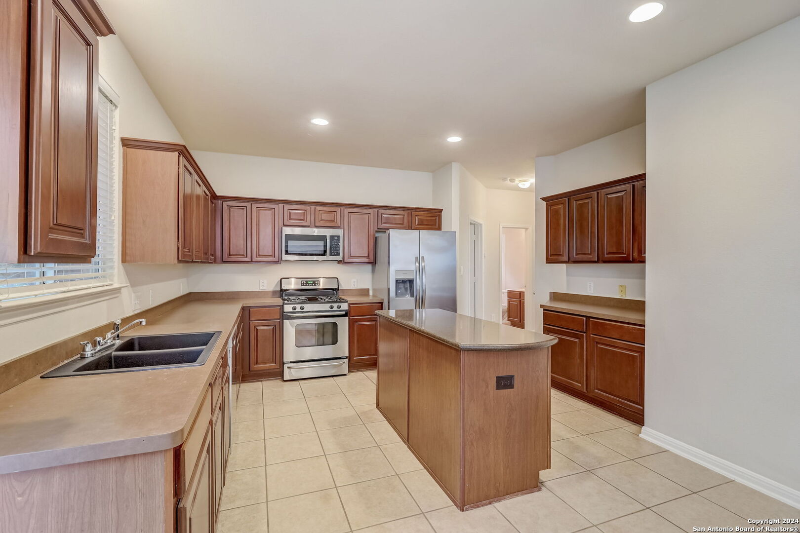 414 MESA LOOP