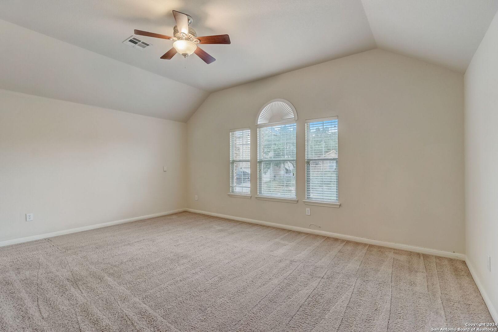 414 MESA LOOP