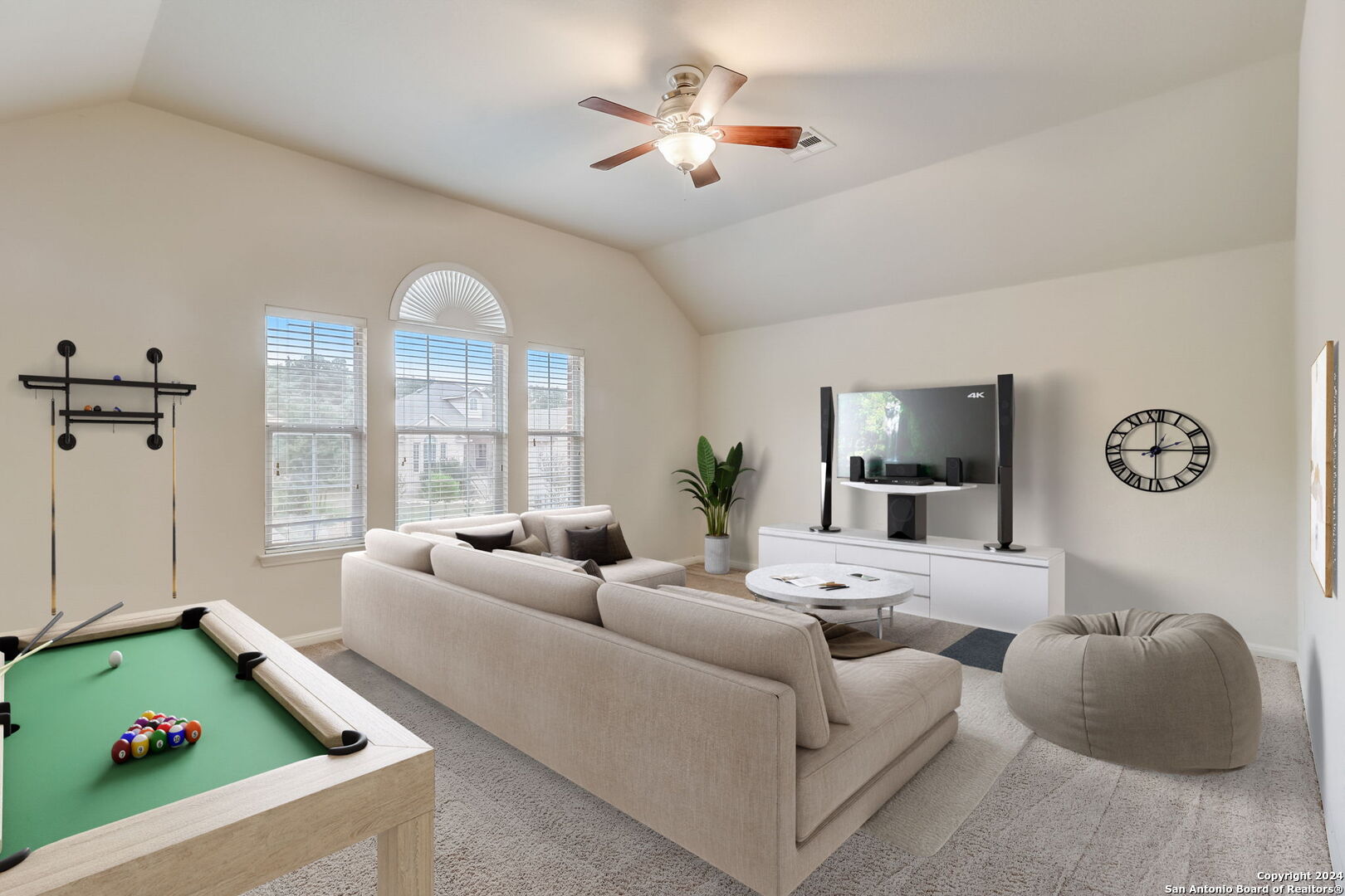 414 MESA LOOP