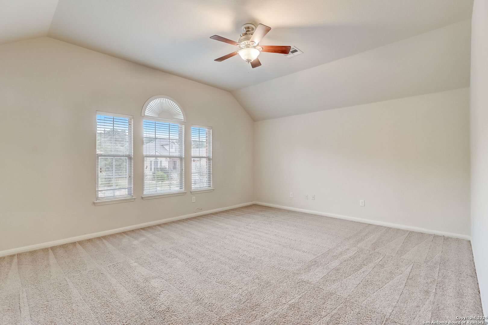 414 MESA LOOP