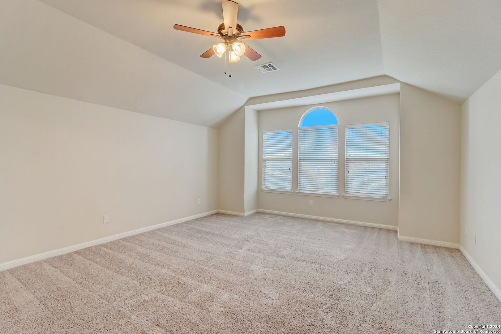 414 MESA LOOP