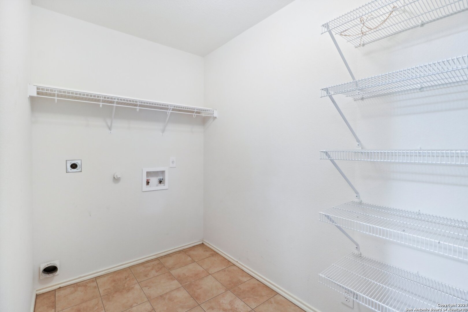 2626 MONTEBELLO