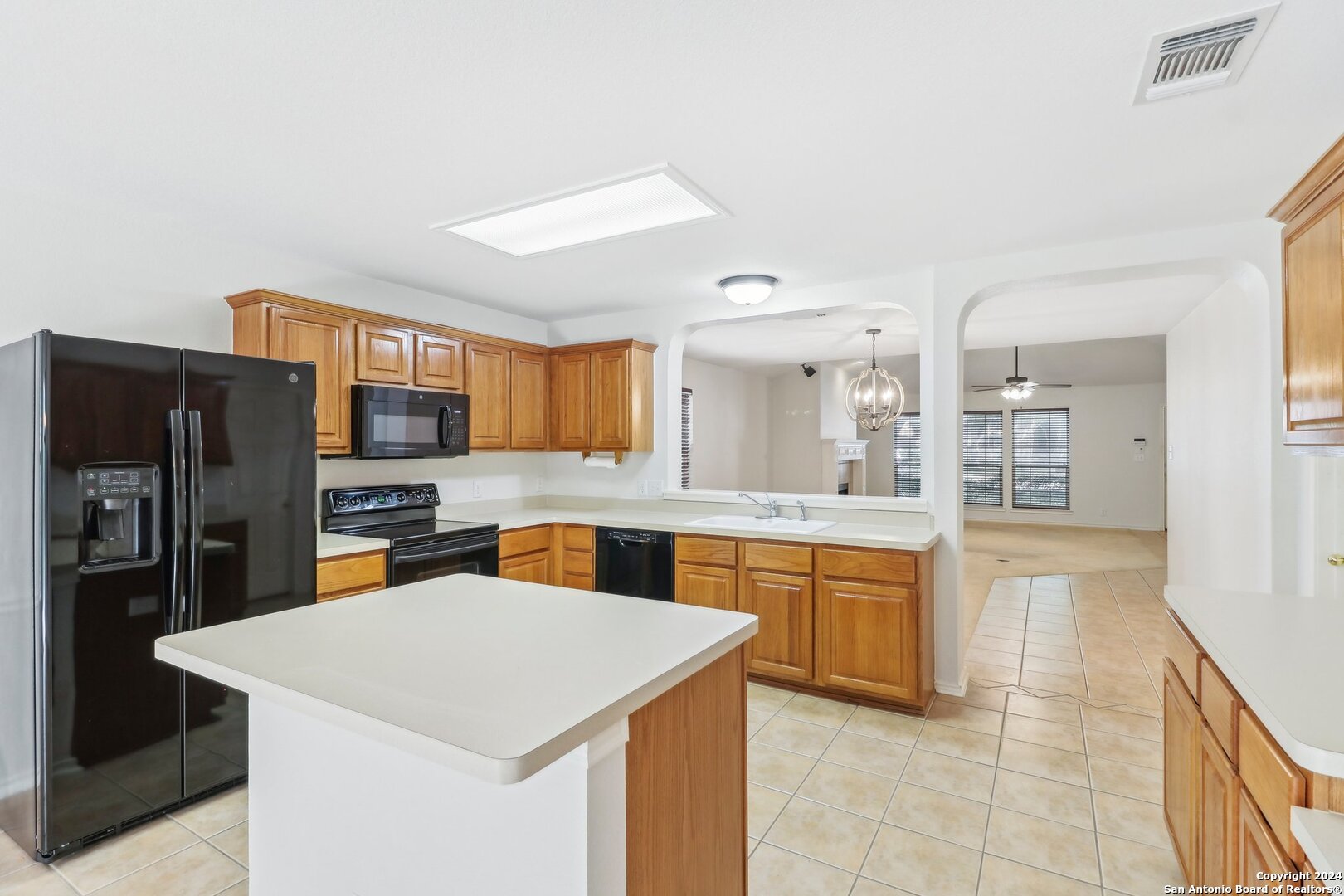 2626 MONTEBELLO