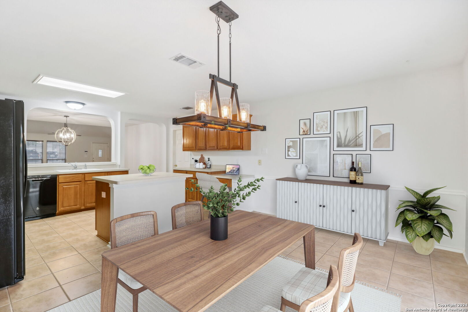 2626 MONTEBELLO