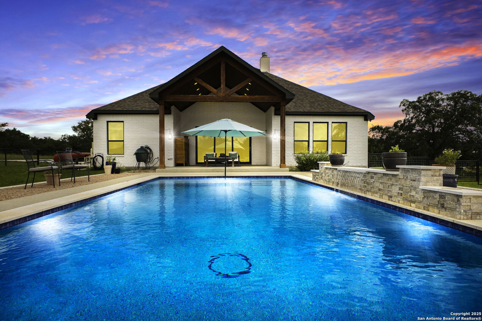 542 Private Road 3702