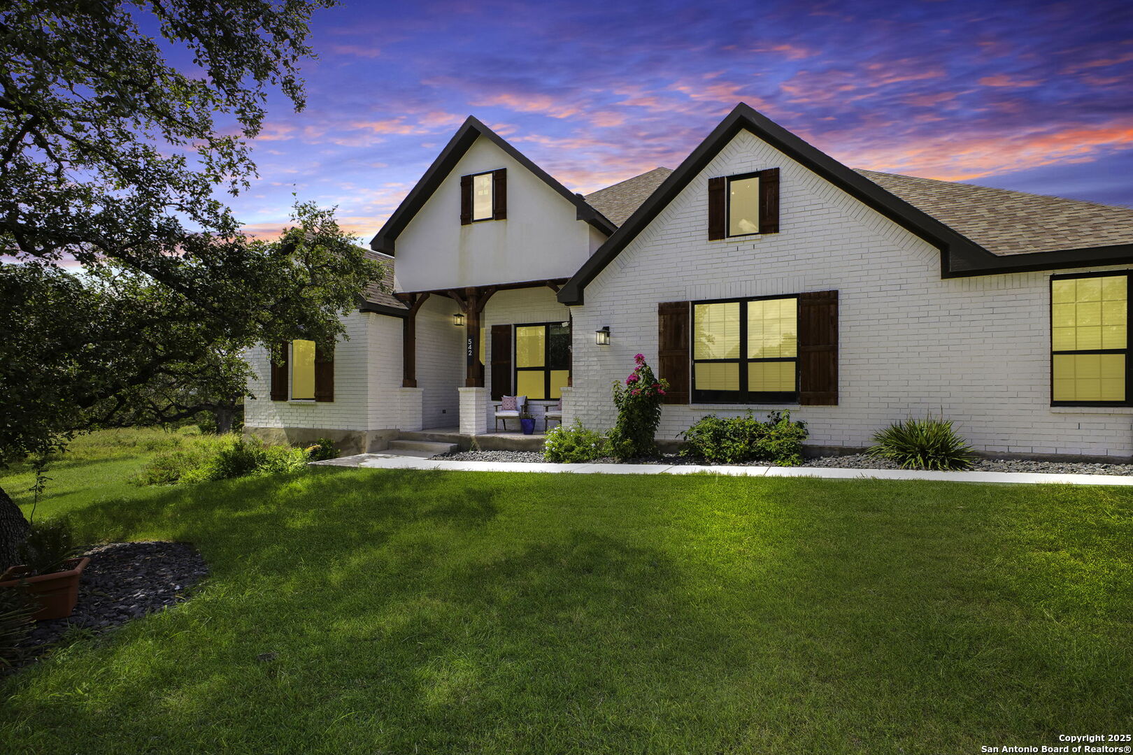 542 Private Road 3702