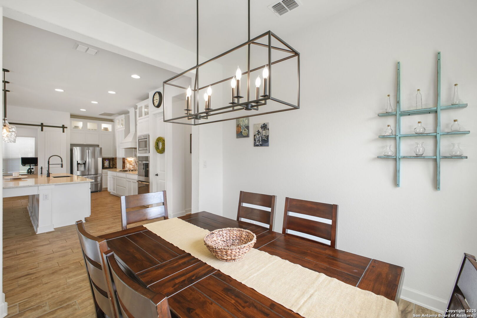 542 Private Road 3702