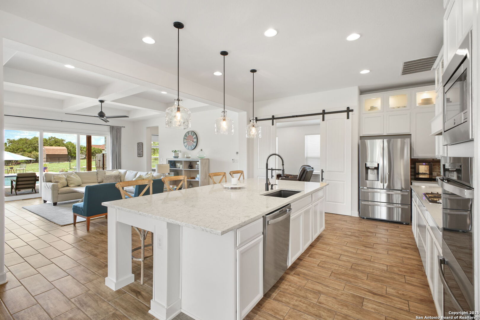 542 Private Road 3702