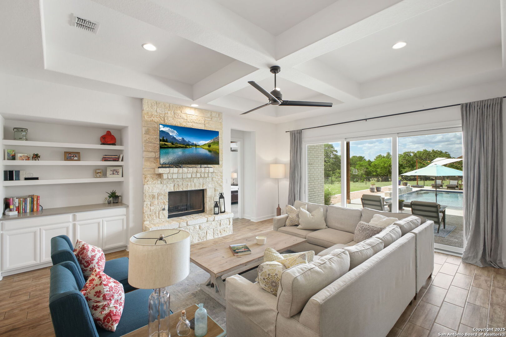 542 Private Road 3702