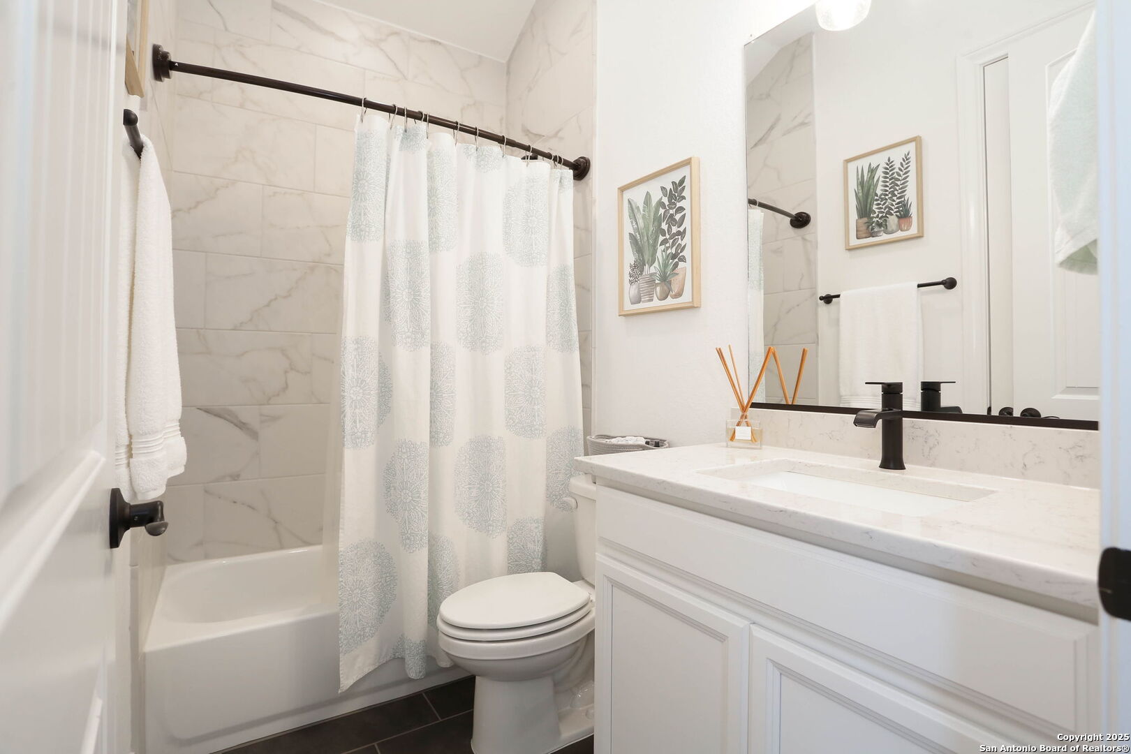 542 Private Road 3702