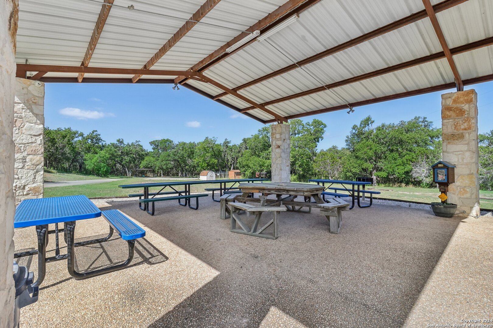 2630 ROCKY RIDGE LOOP