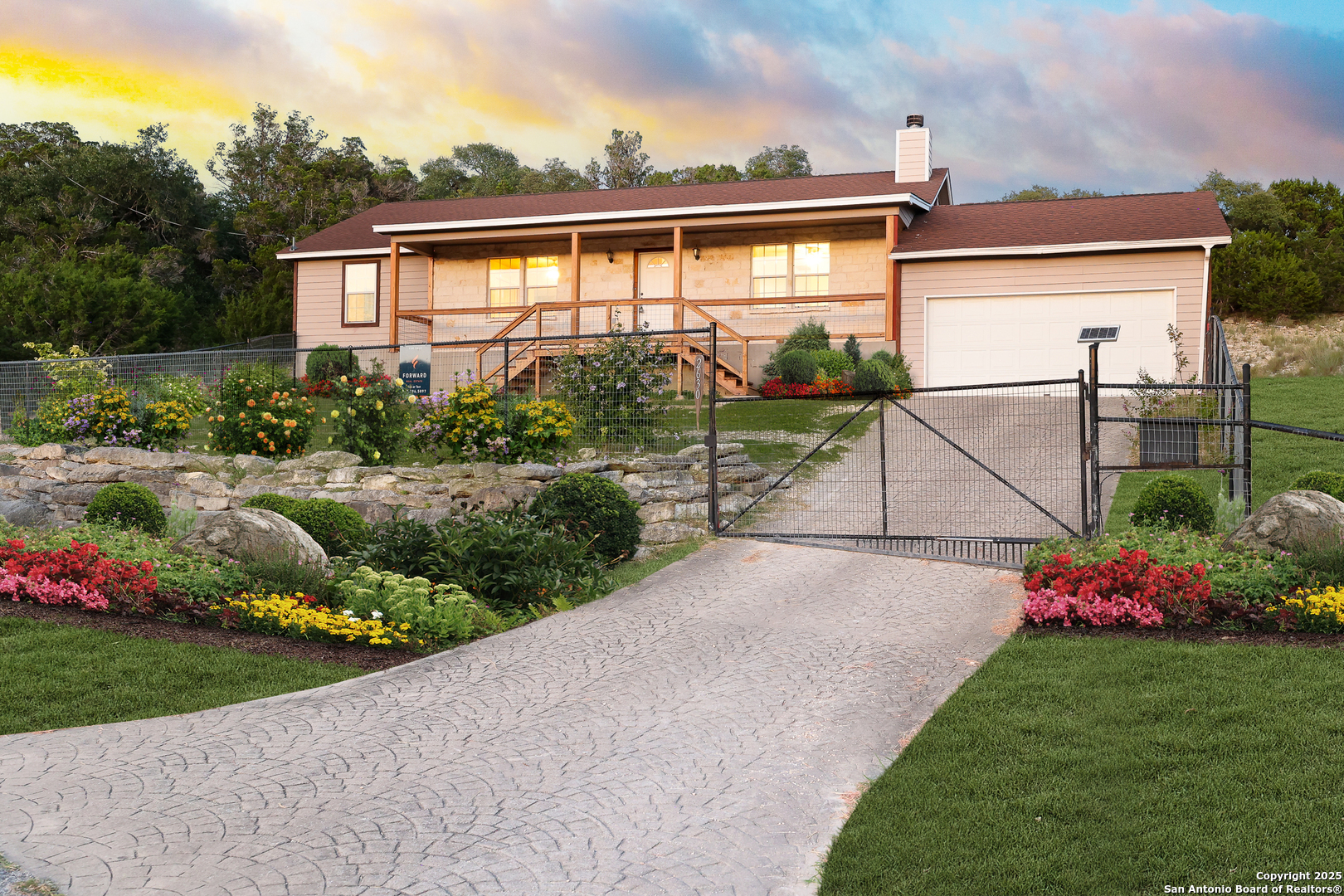 2630 ROCKY RIDGE LOOP