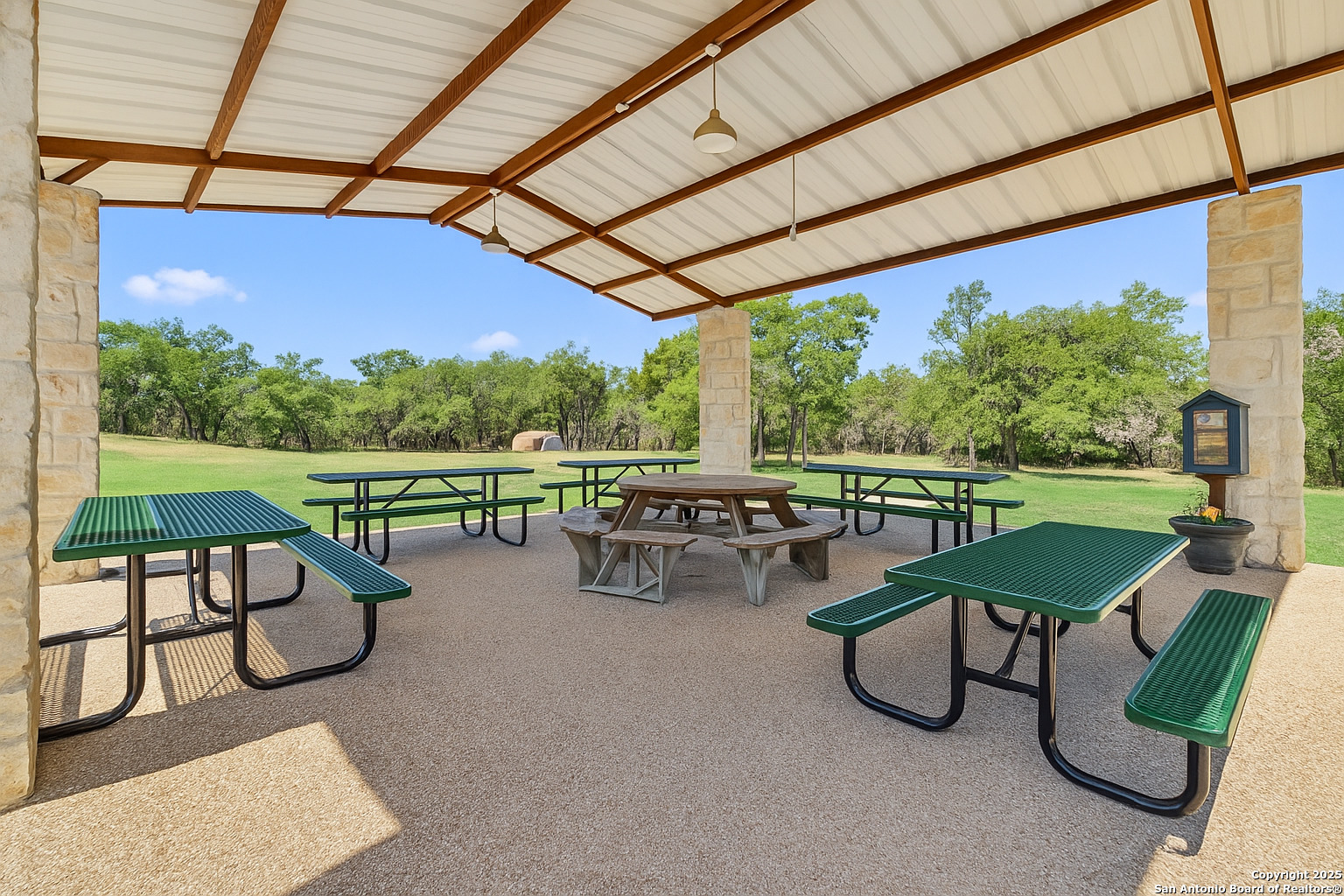 2630 ROCKY RIDGE LOOP