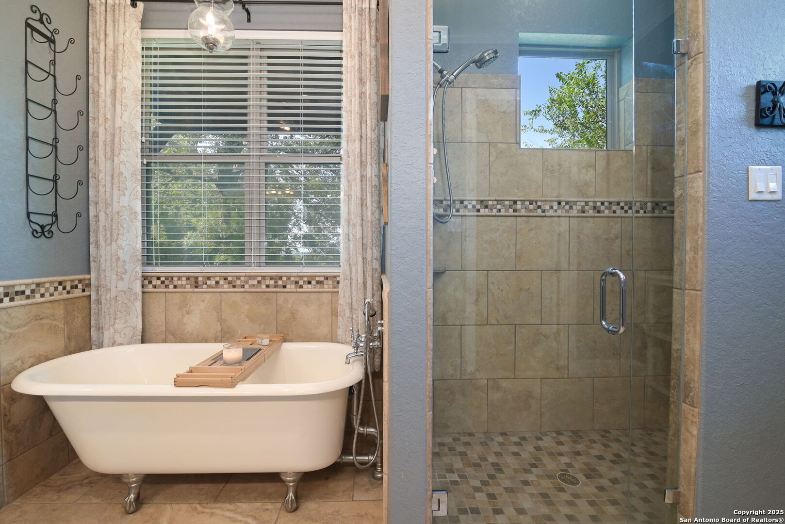 1362 Private Road 3702