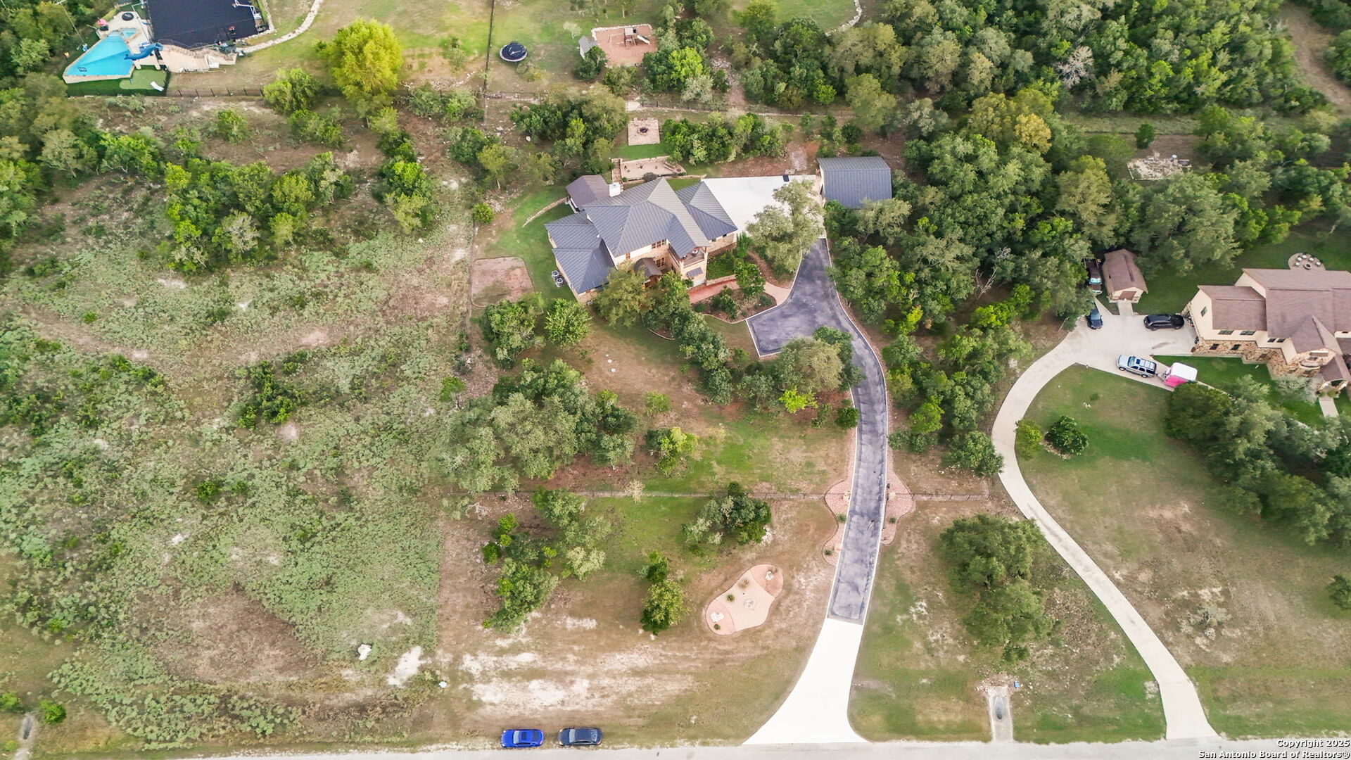 1362 Private Road 3702