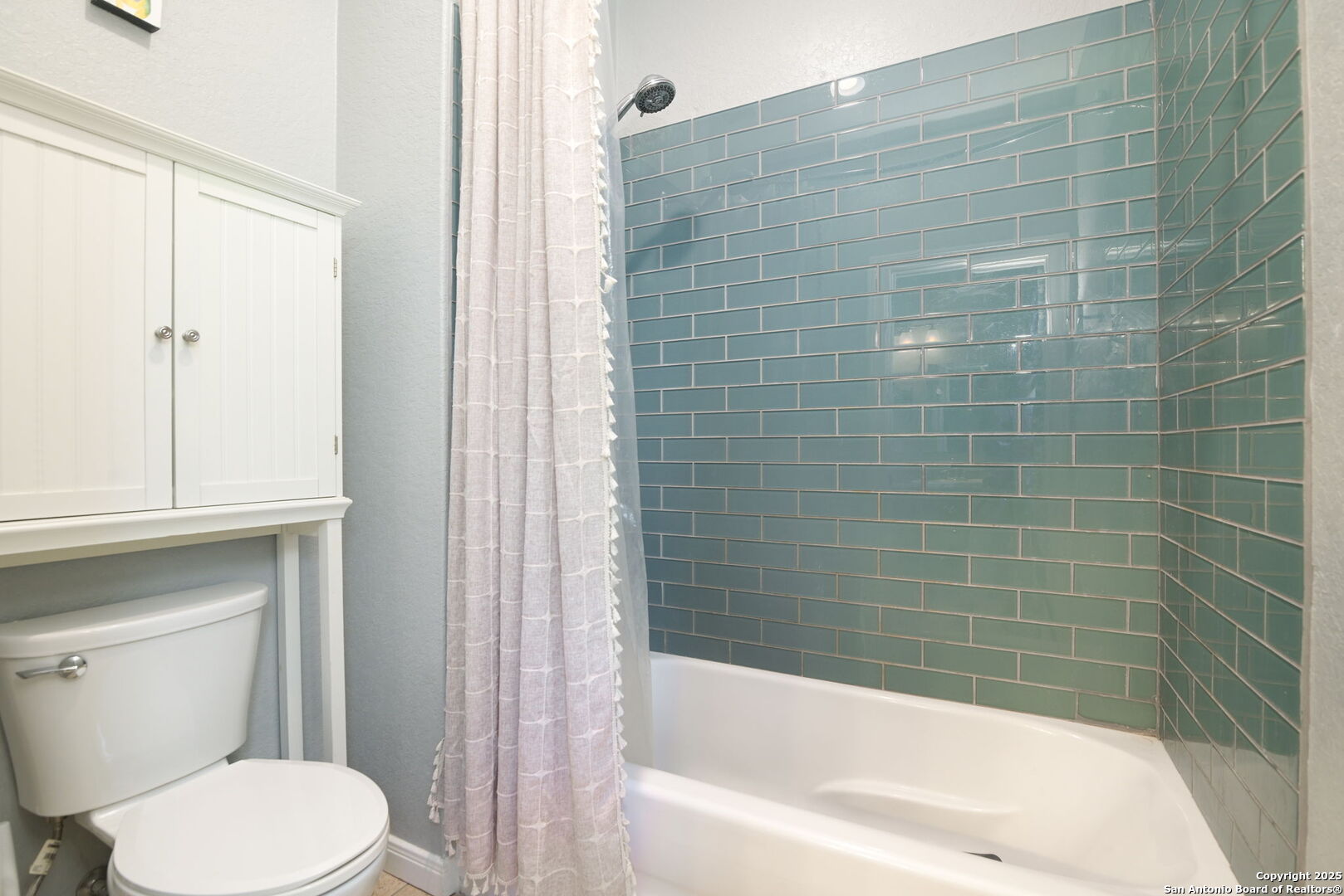 1362 Private Road 3702
