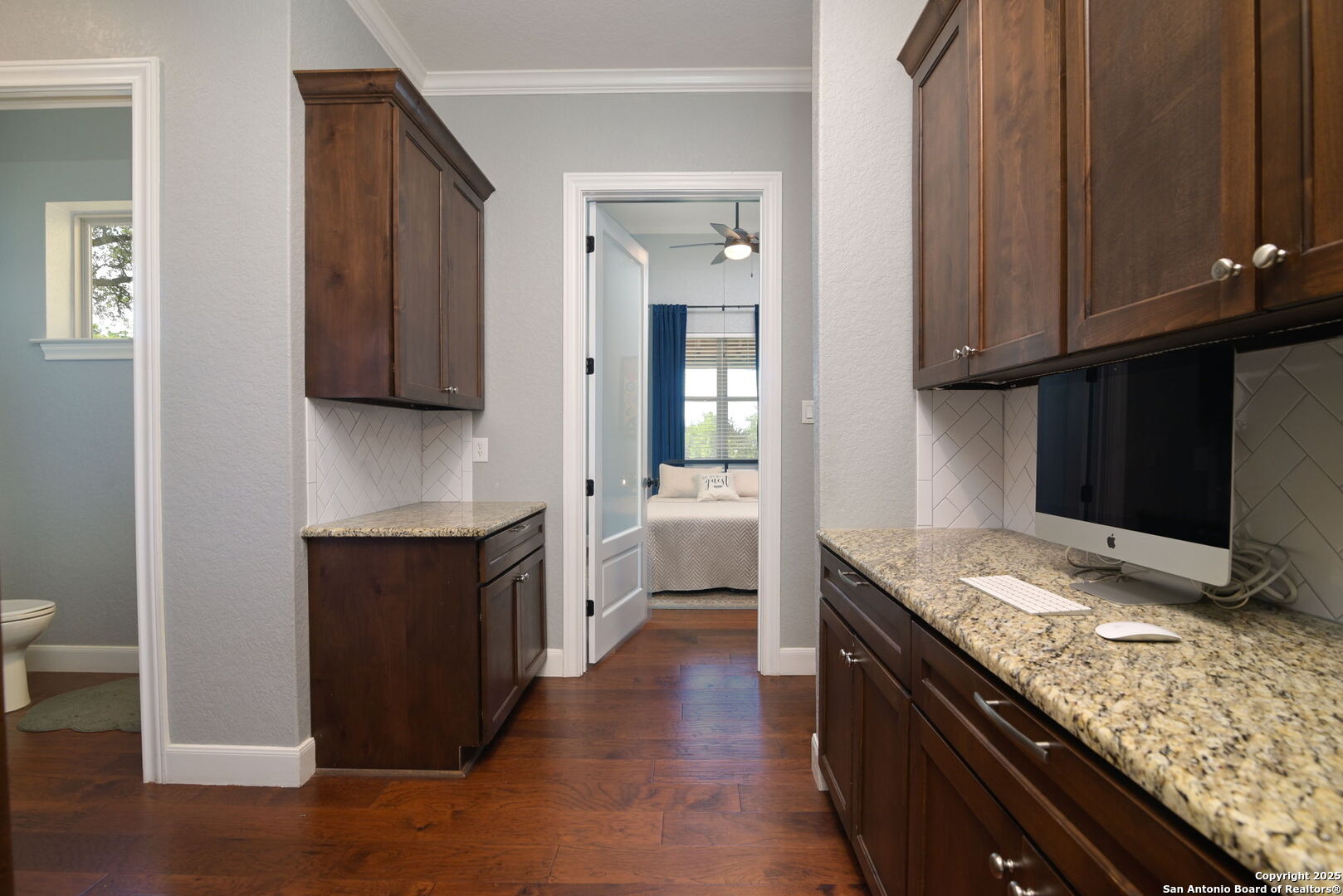 1362 Private Road 3702