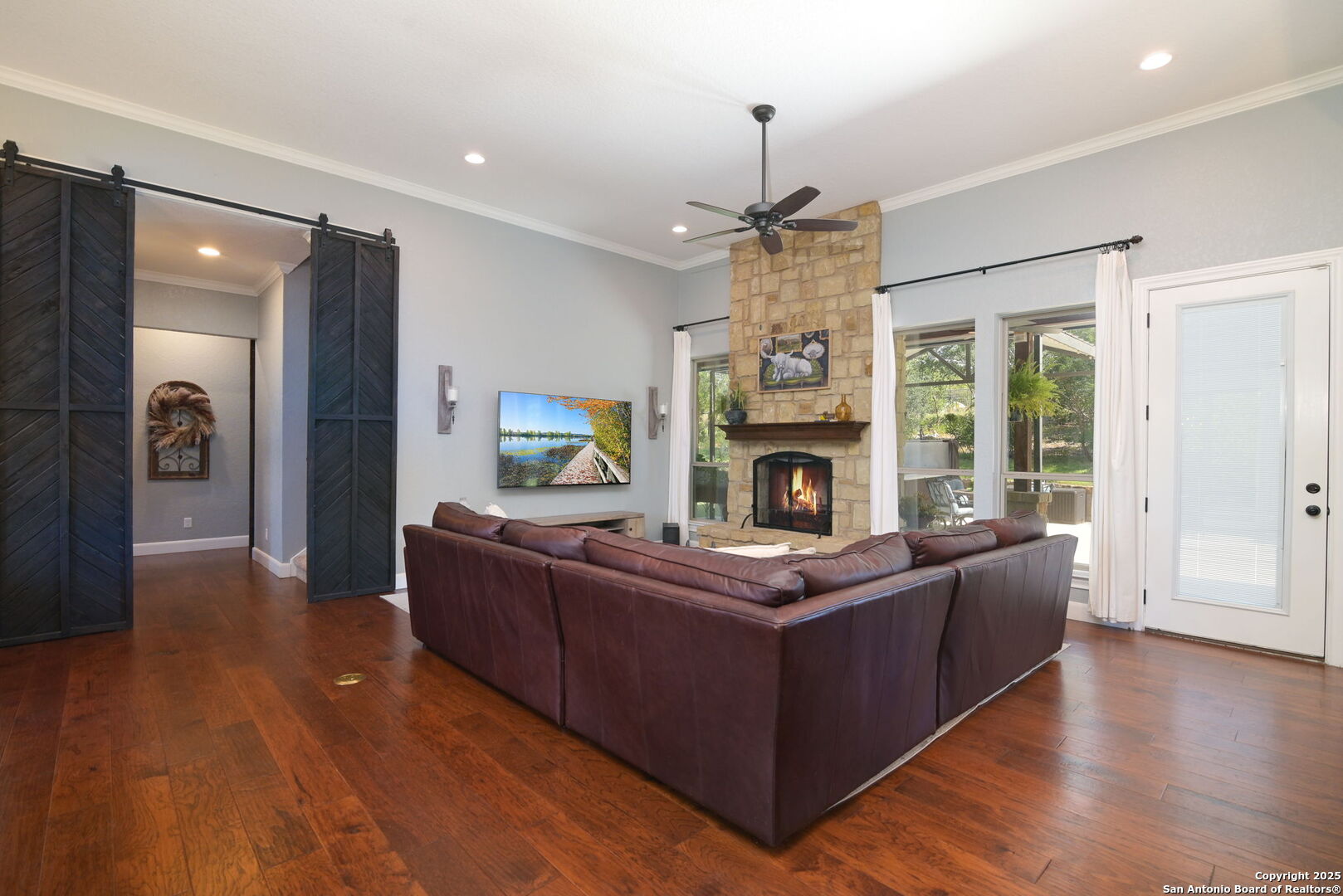 1362 Private Road 3702