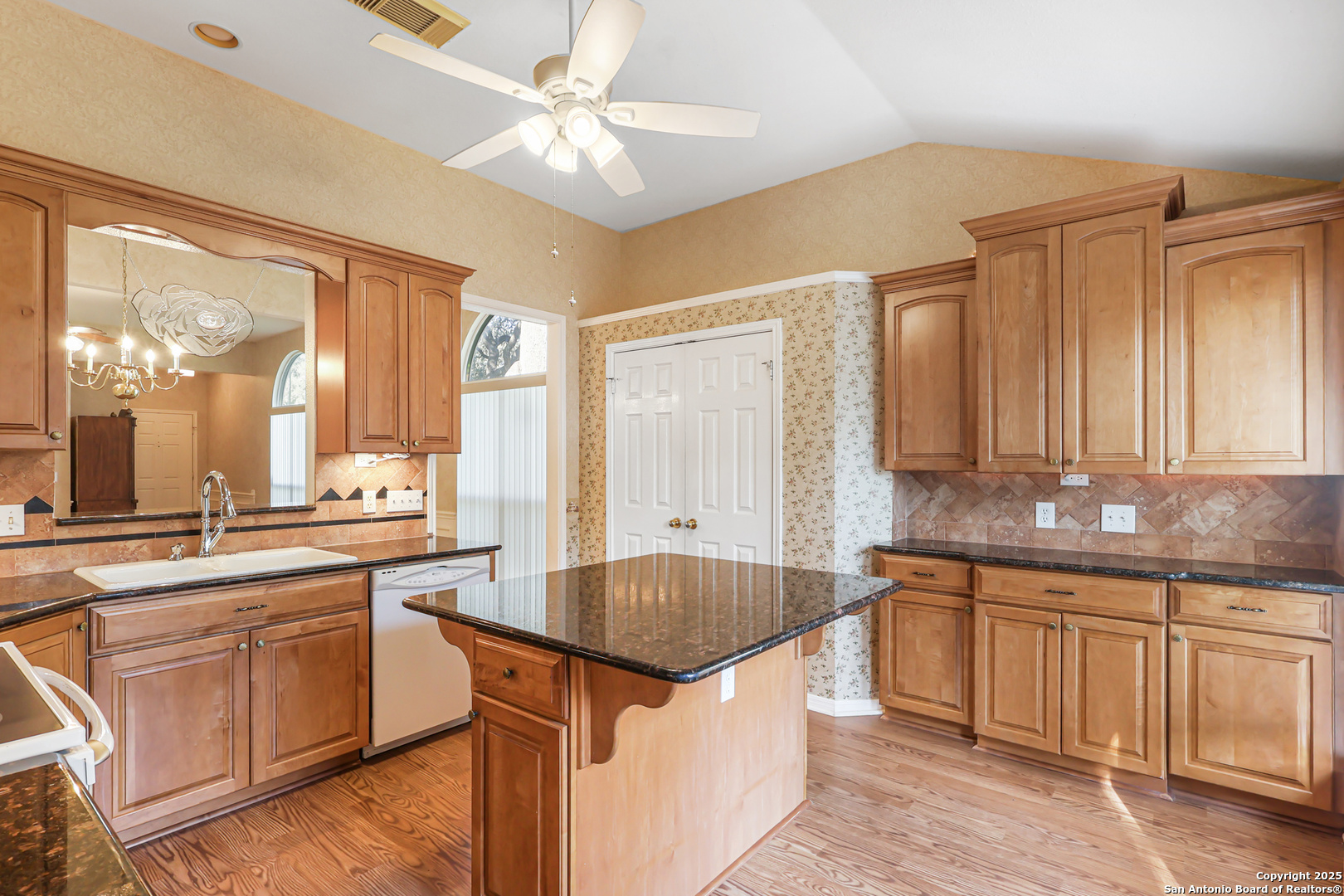 2500 Grove Park