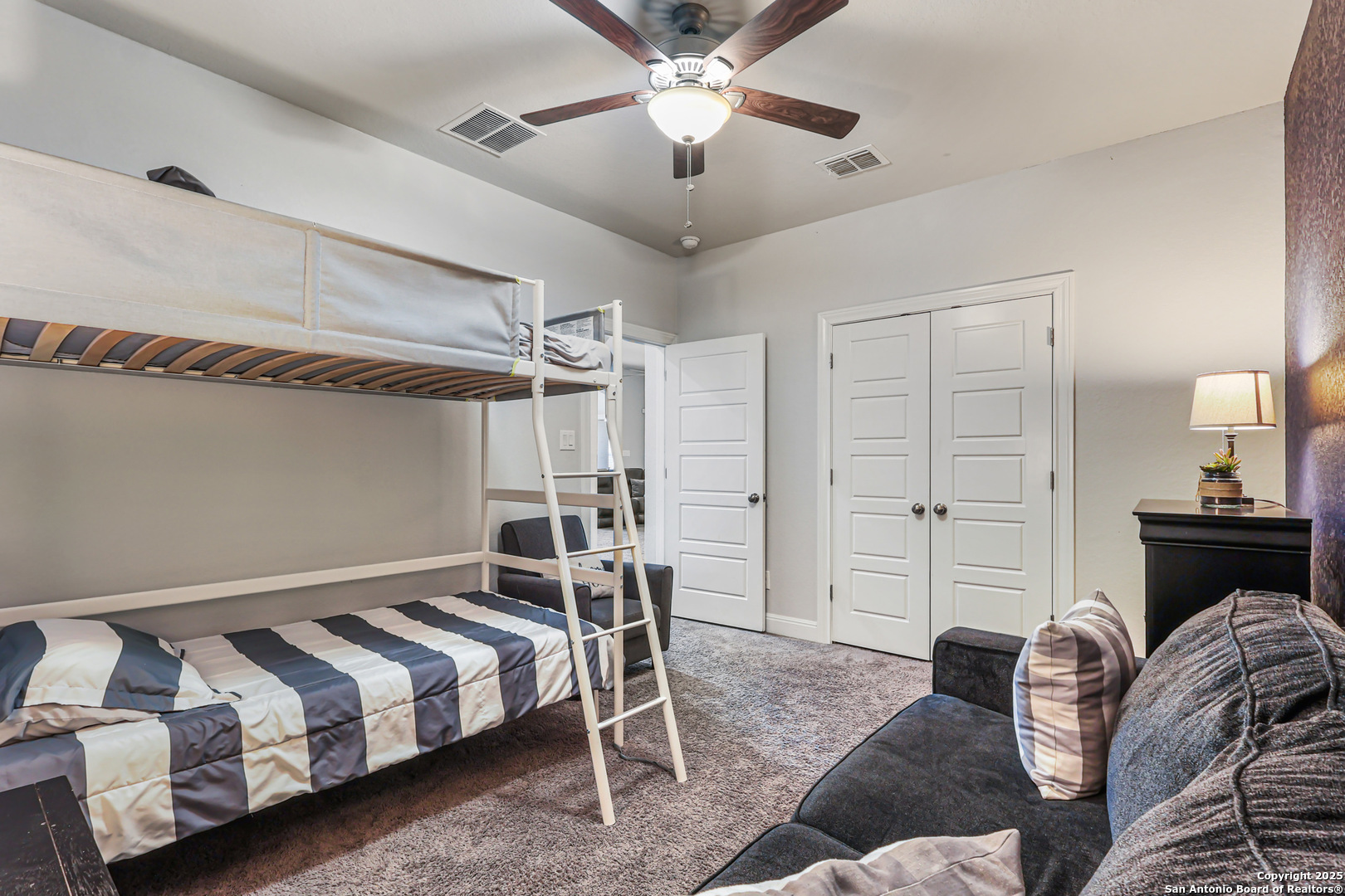 955 Vista Serena