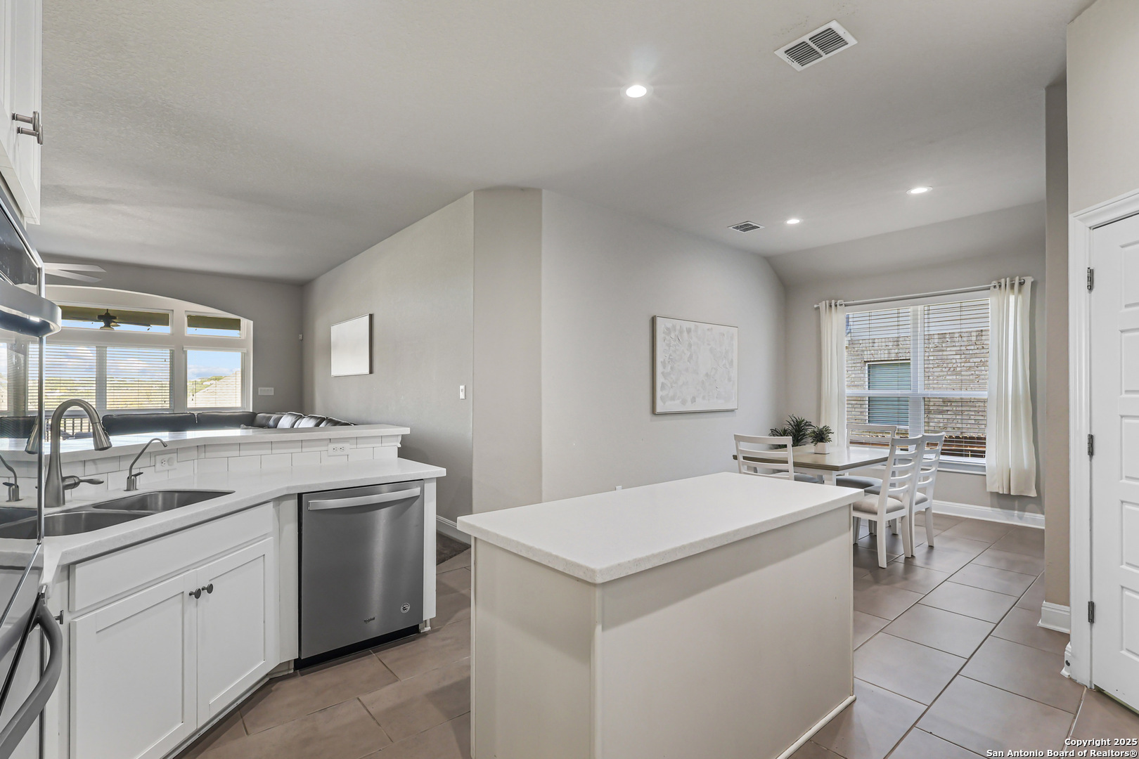 955 Vista Serena