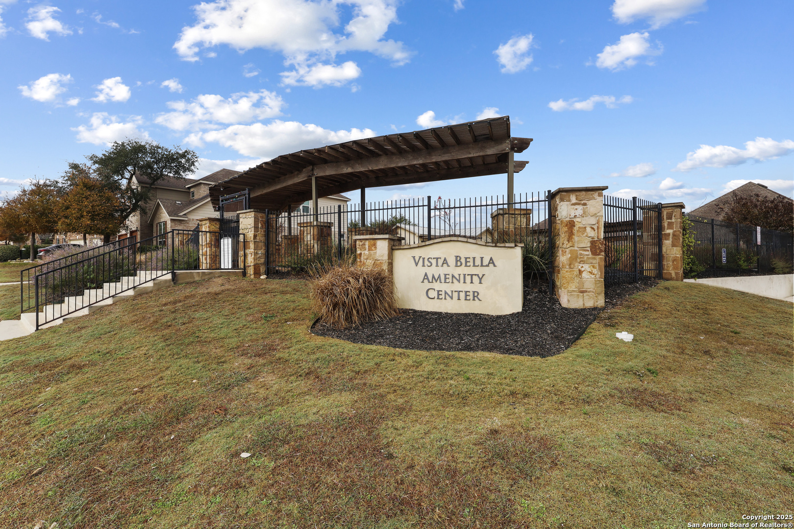 955 Vista Serena