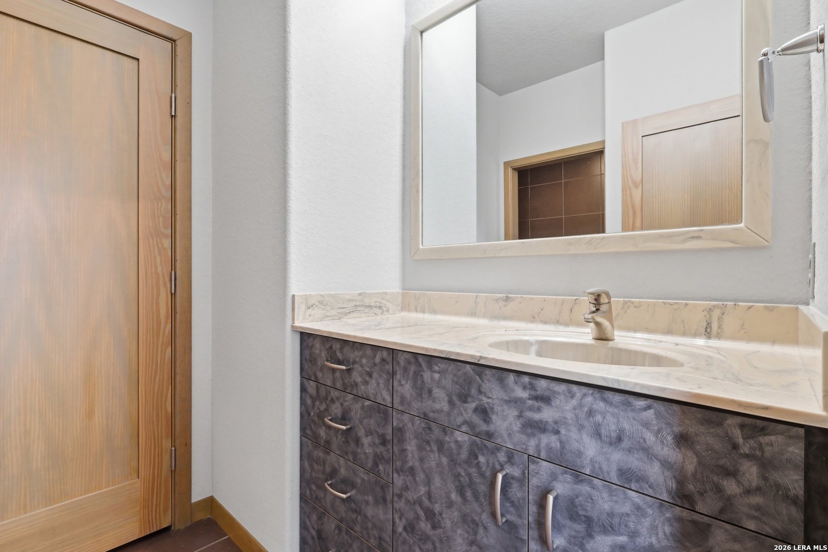 1014 Flagstone