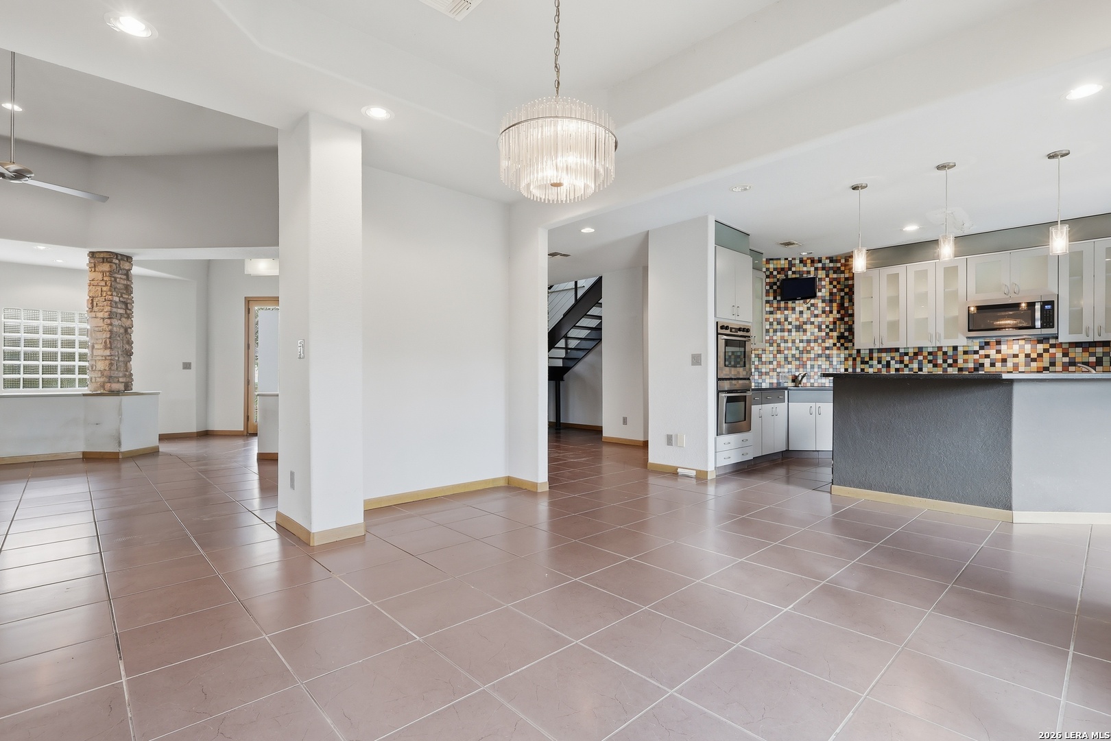 1014 Flagstone