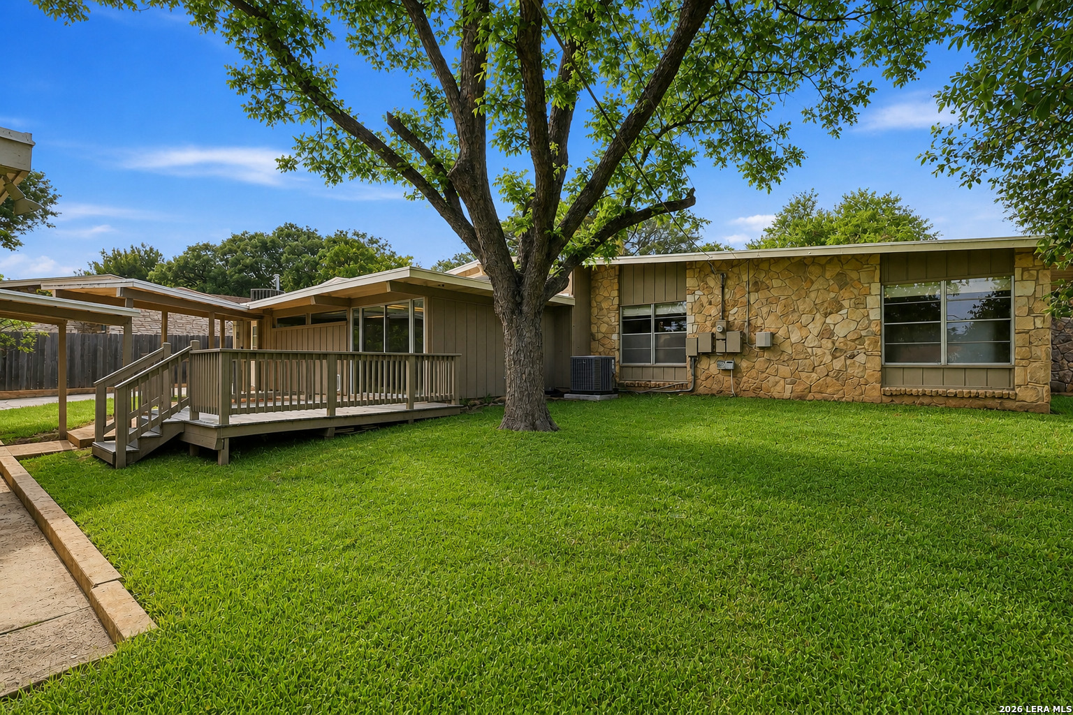 2622 Hopeton Dr