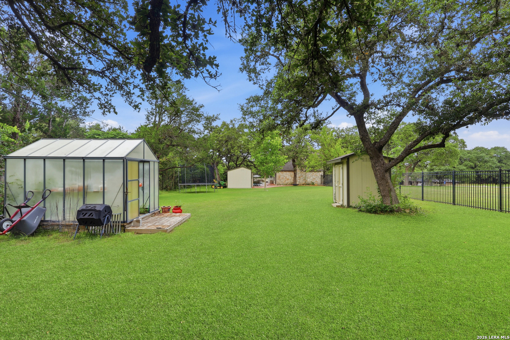 8430 Twisted Oaks