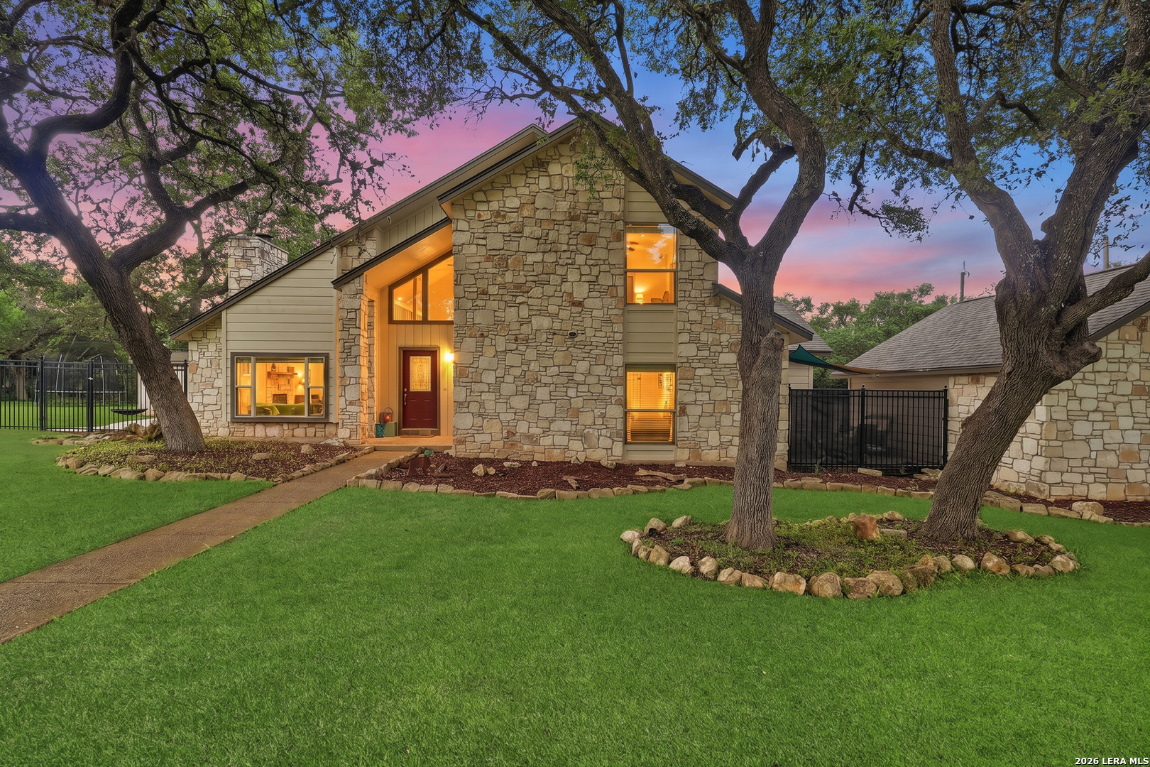 8430 Twisted Oaks