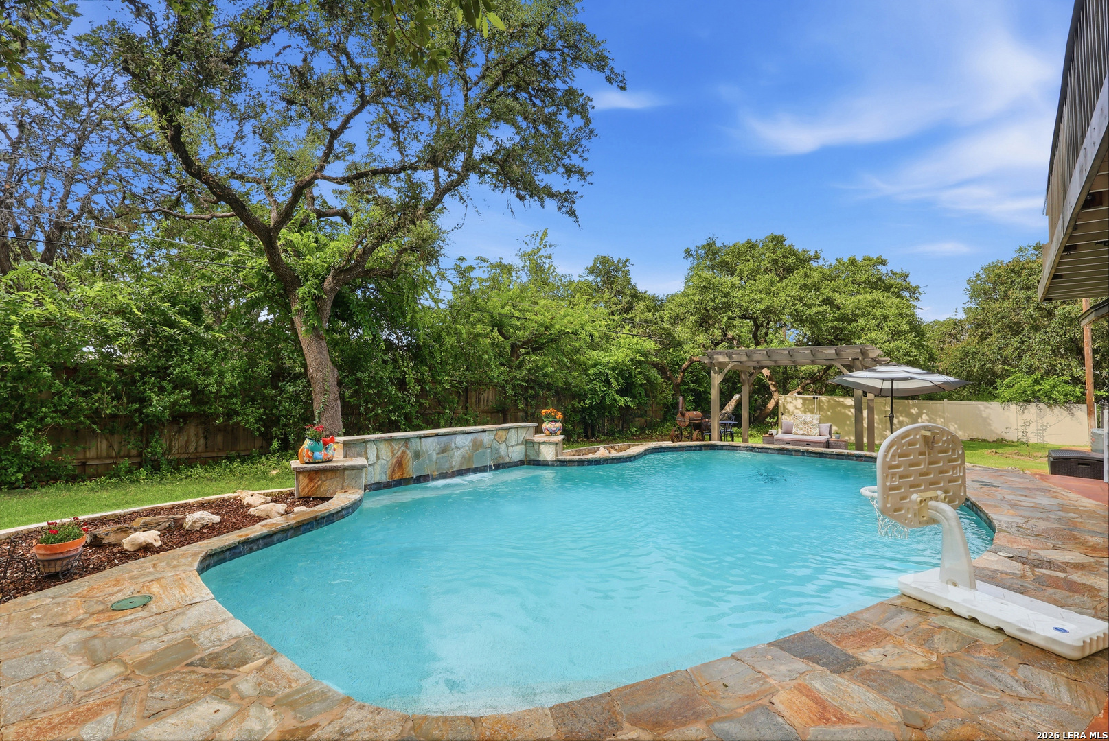 8430 Twisted Oaks
