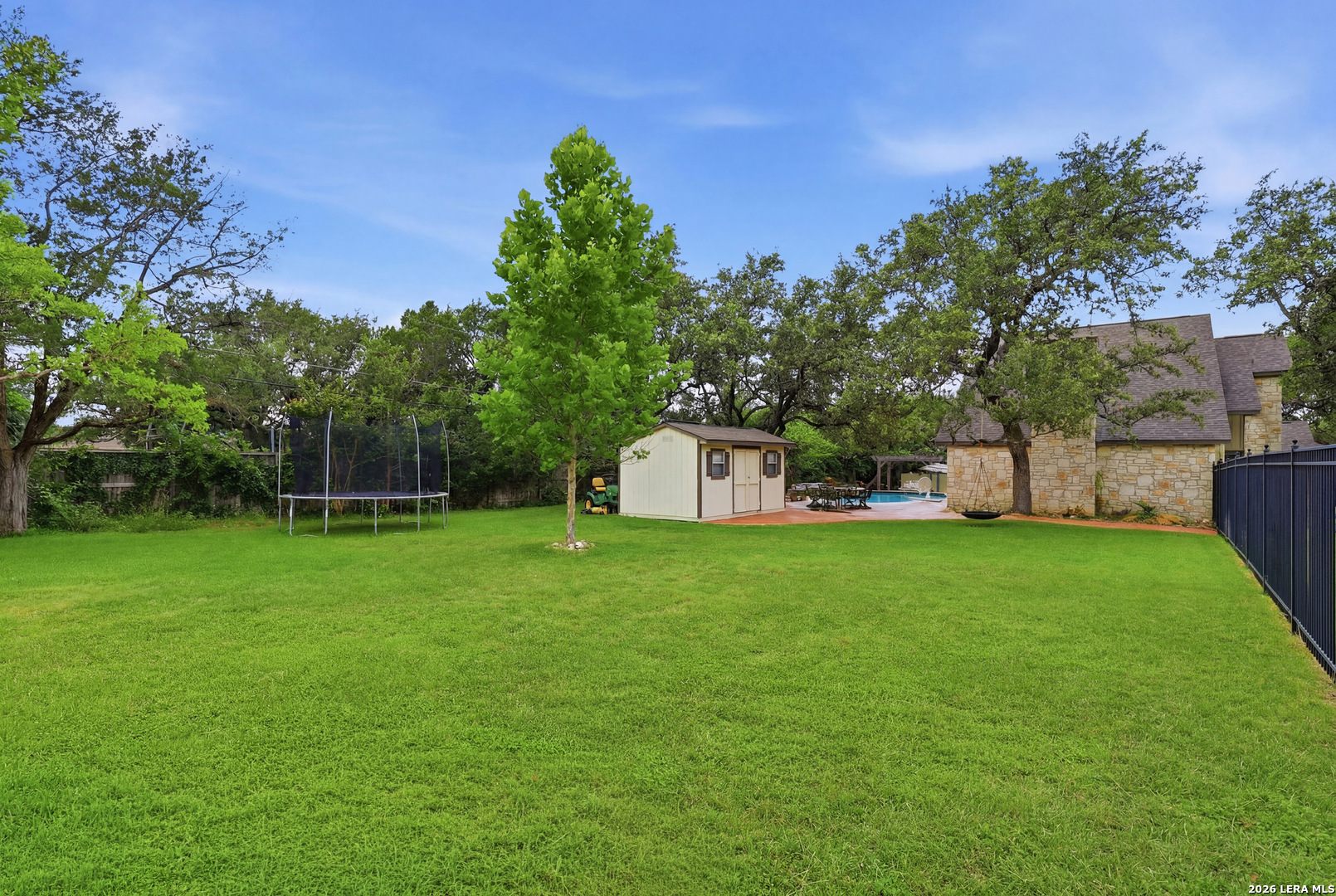 8430 Twisted Oaks