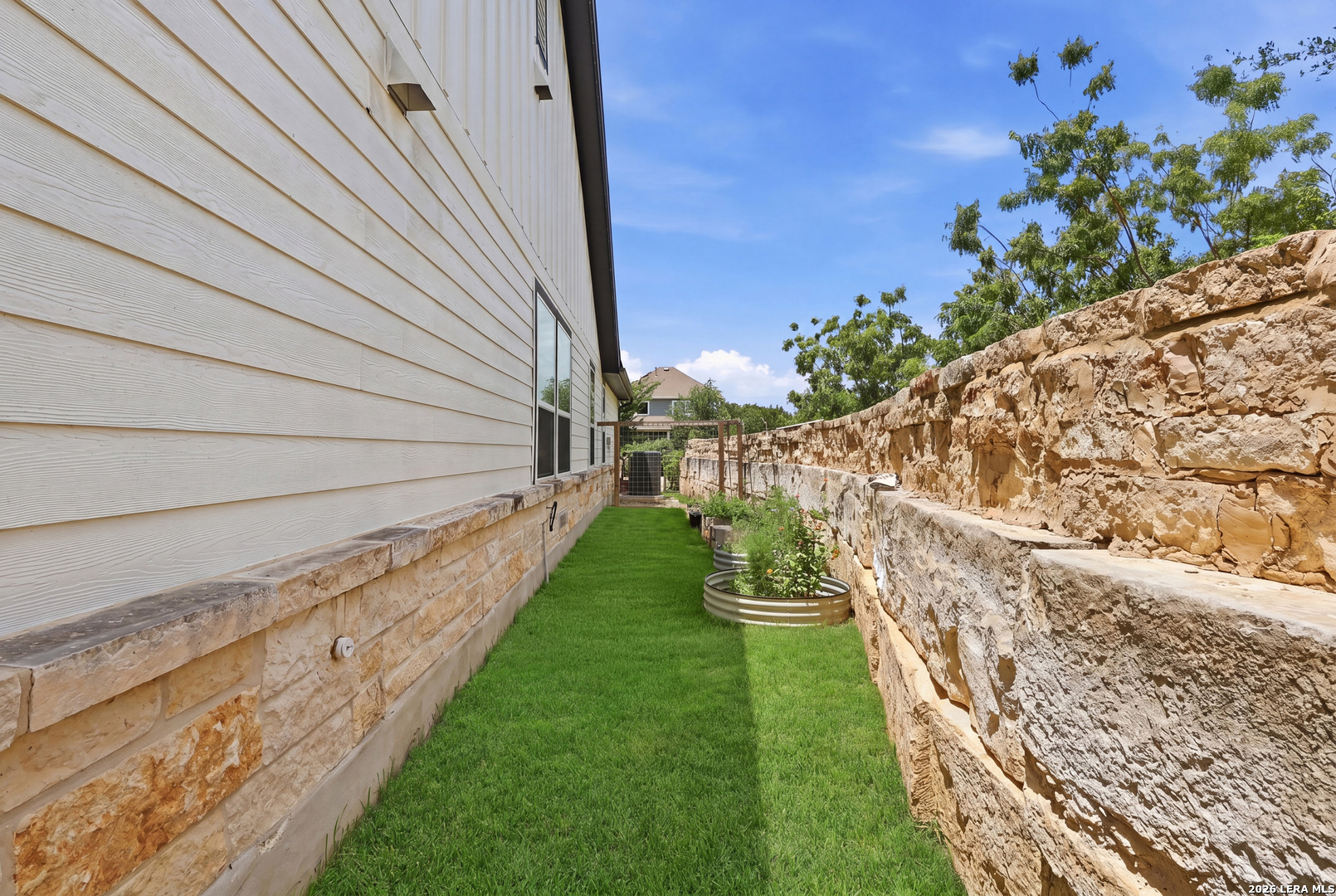 8596 Stackstone