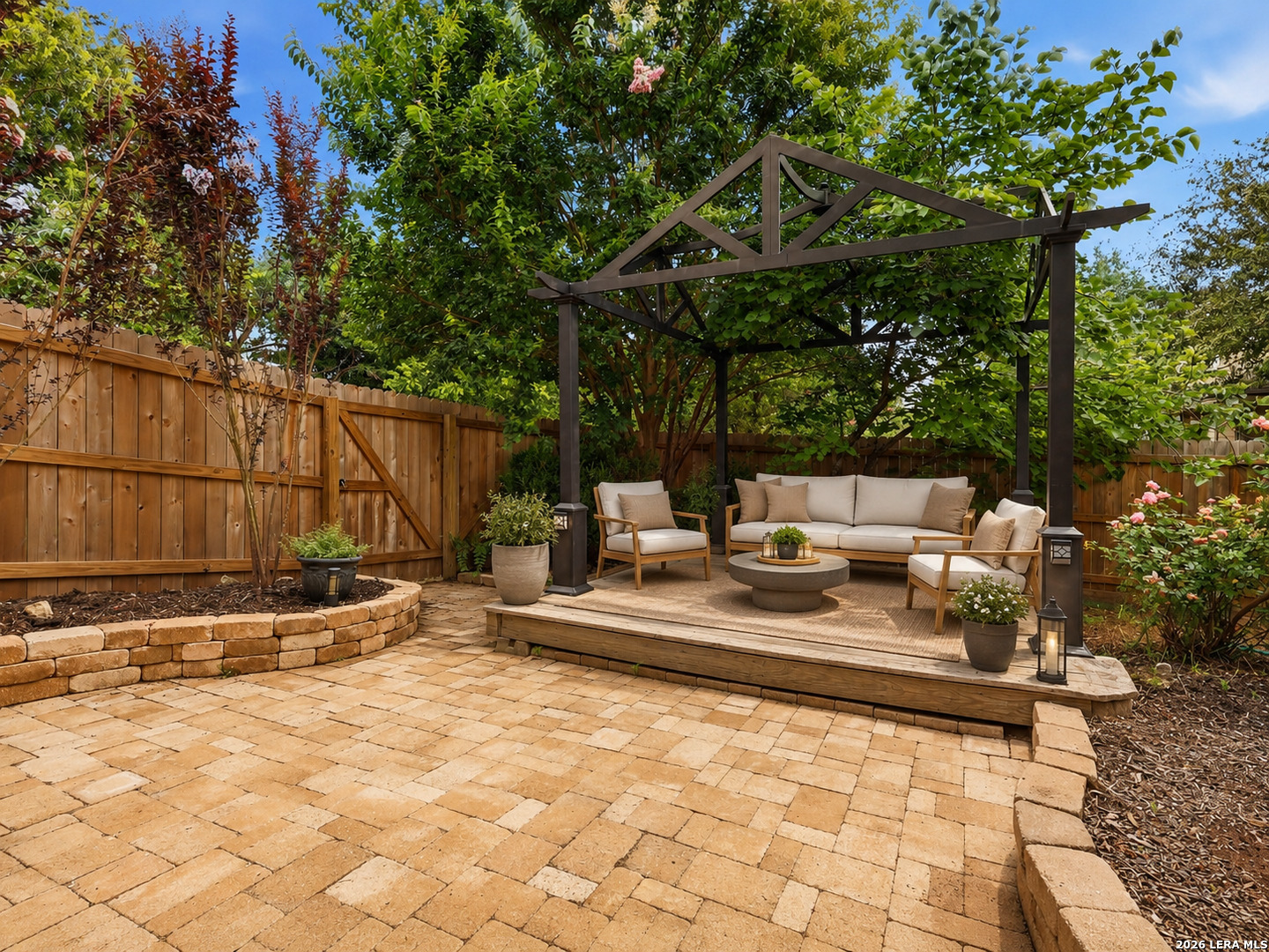 3903 Paradiso Loop