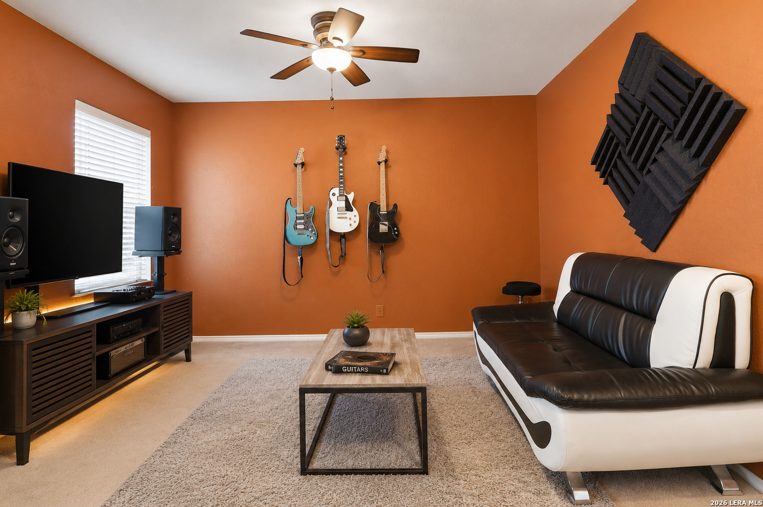 3903 Paradiso Loop