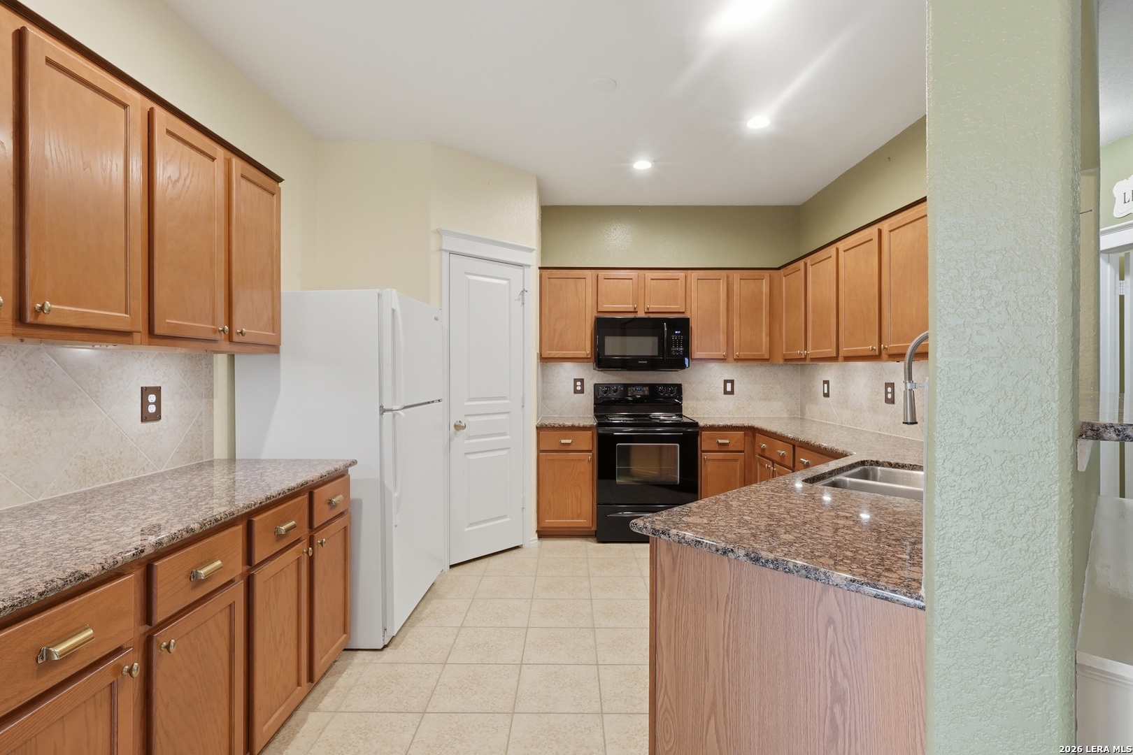 3903 Paradiso Loop
