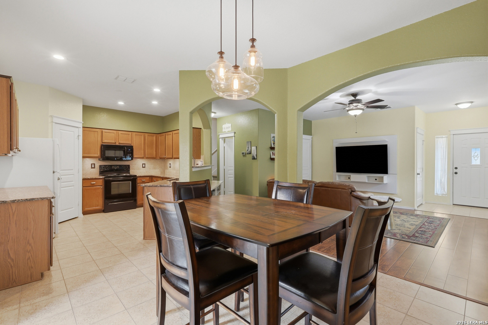 3903 Paradiso Loop